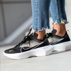 New Nike Vista Lite black shoes size 7